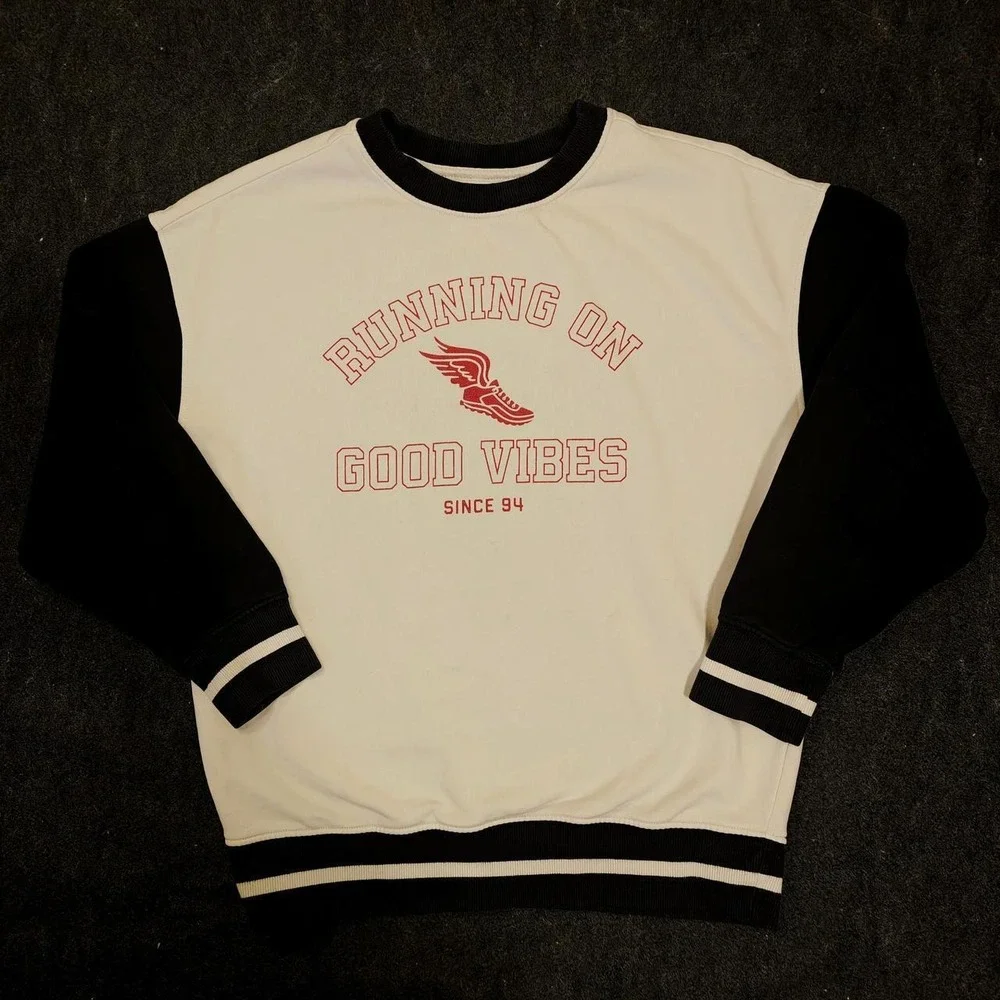 Old Navy Kids Oversized Running On Good Vibes Sweatshirt Cream Black L 10-12